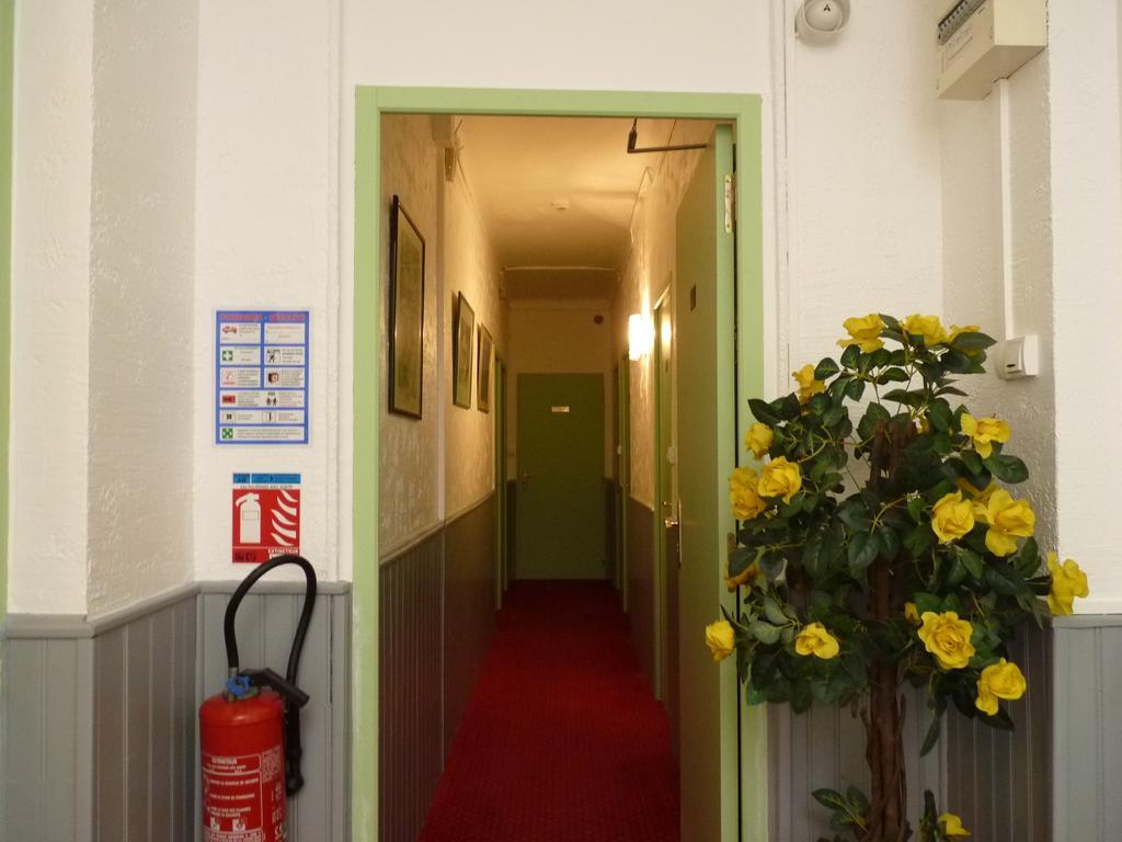 Hotel Regina Salon-de-Provence Exterior photo